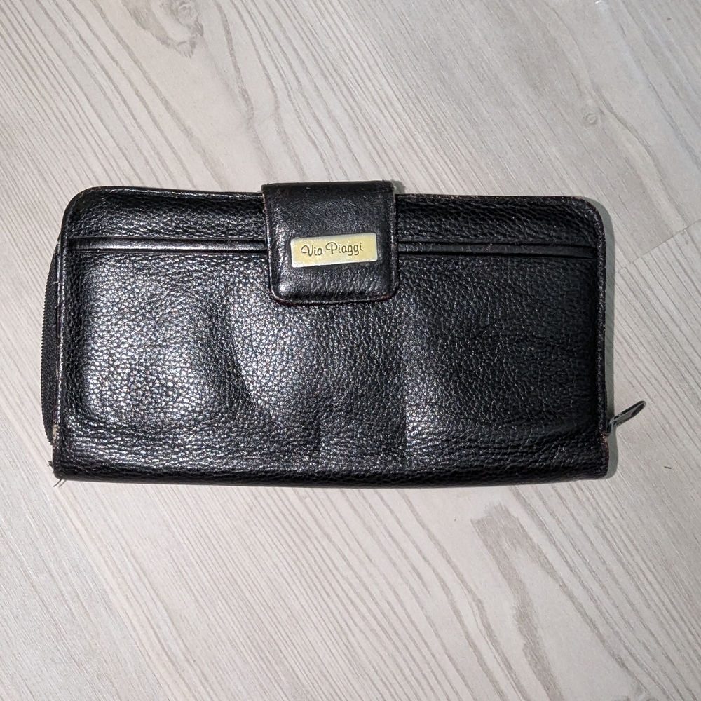 Via Piaggi Black Leather Wallet